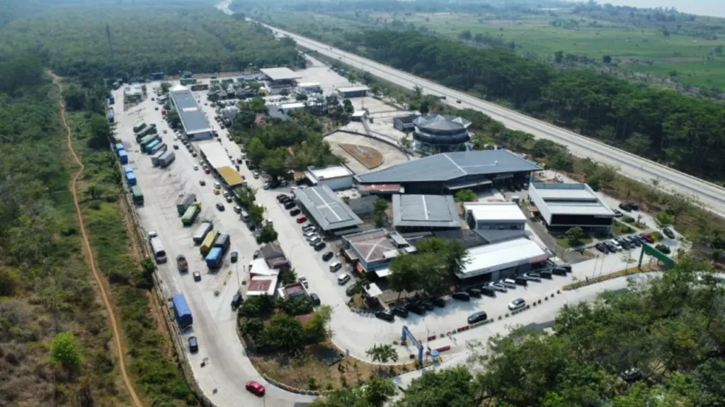 Pengolahan dan Daur Ulang Limbah Plastik di Rest Area untuk Mendukung Industri Plastik